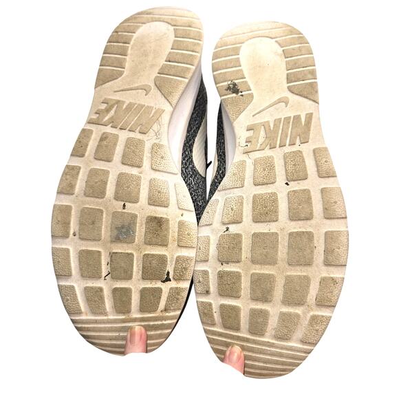 Nike 11 Tangun Running Women's Tennis Shoe Low Top Black Athletic Sneaker - Picture 6 of 7